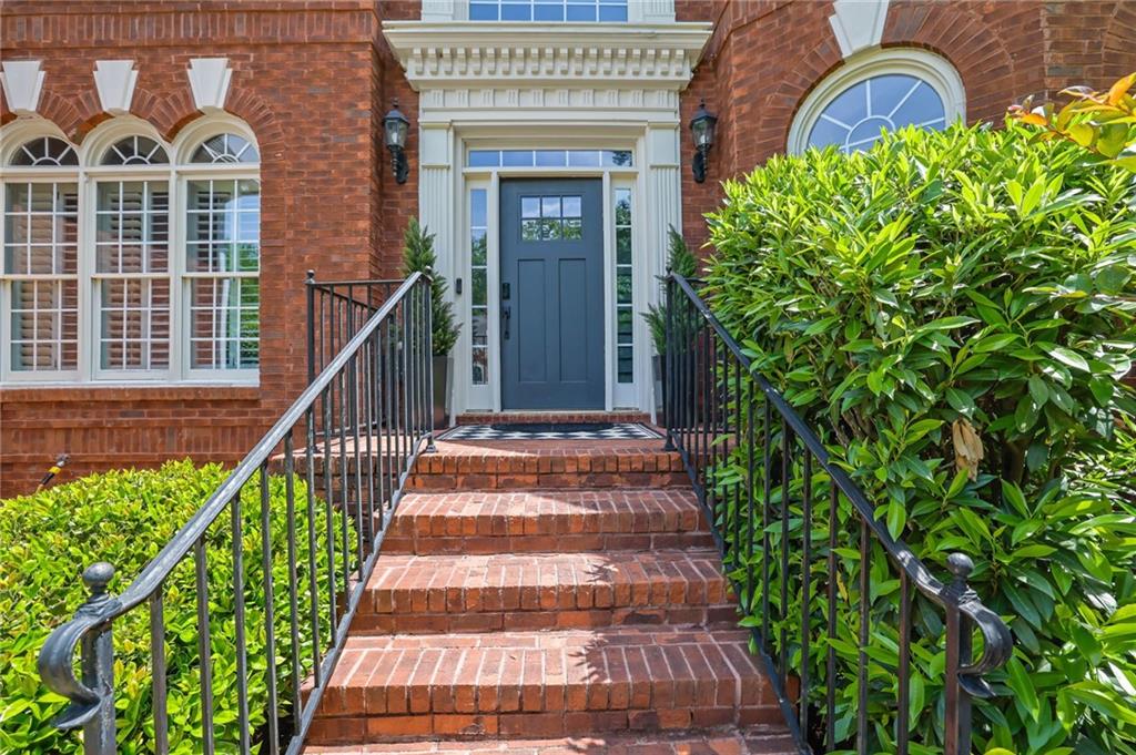 725 Rose Creek Circle