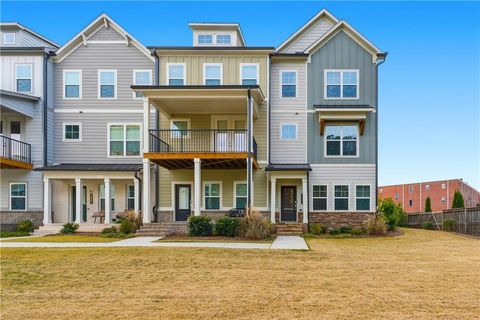 Townhouse For Sale - 1621 Avery Way<br/> Tucker, GA 30084