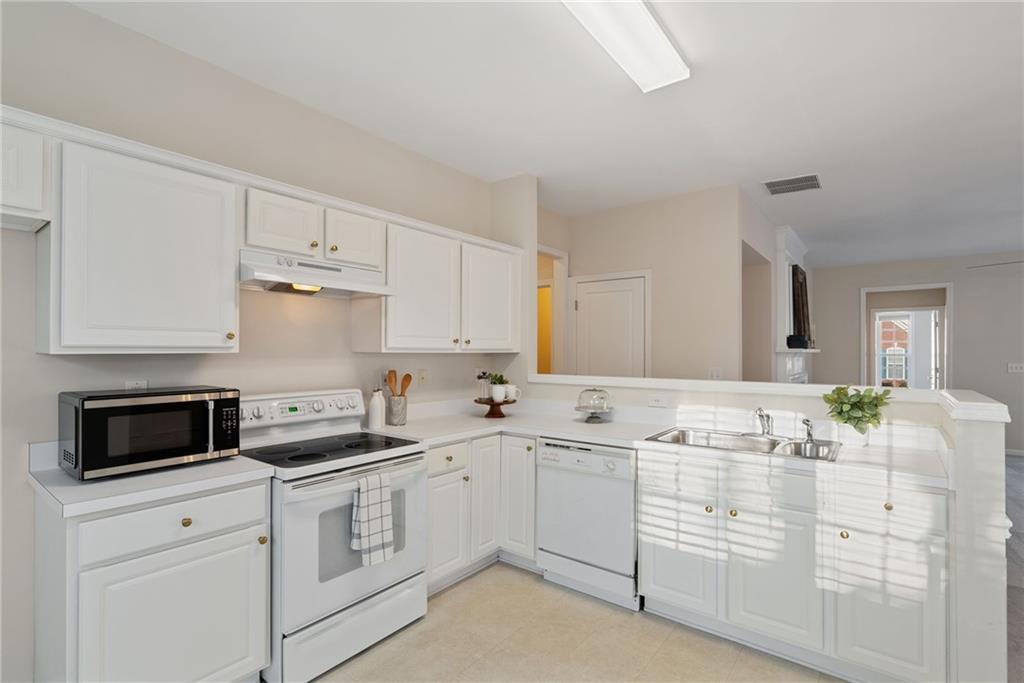 94 Willowick Drive, Lithonia, Georgia image 10