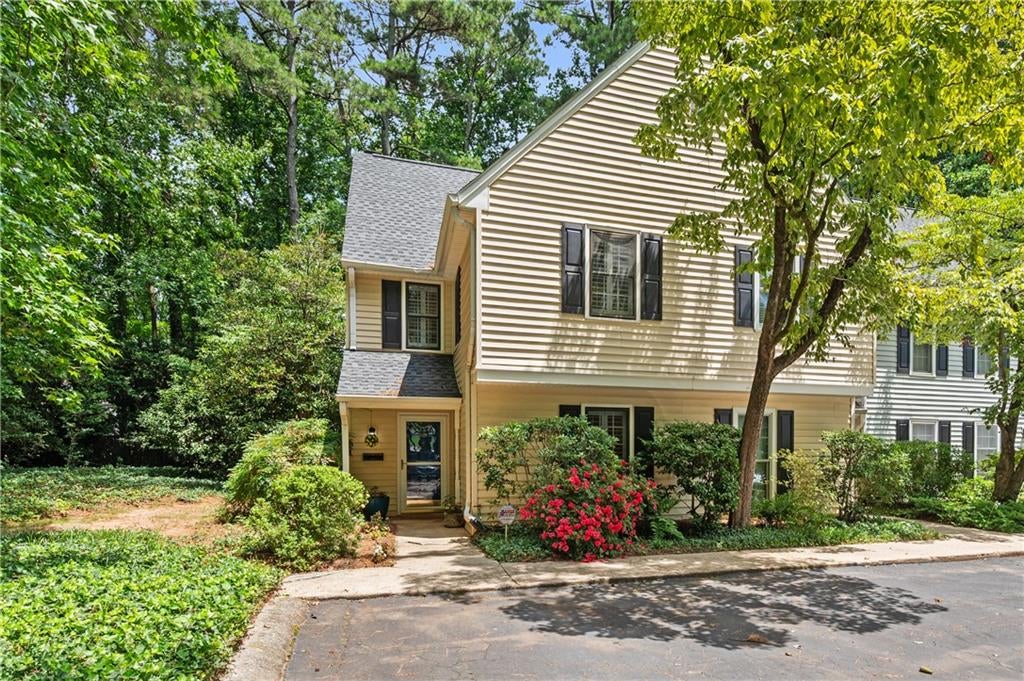 4101 N Gloucester Place