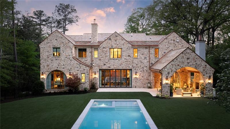 Tuxedo Park - Residential
