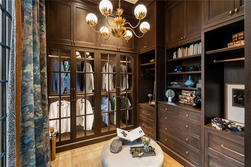 Tuxedo Park - Residential