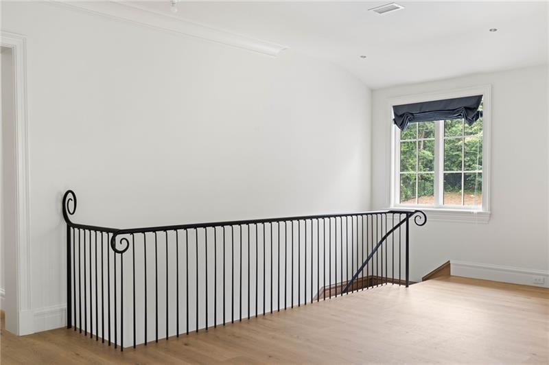 Tuxedo Park - Residential