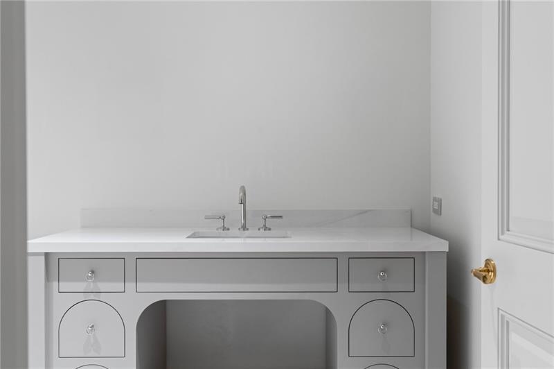 Tuxedo Park - Residential