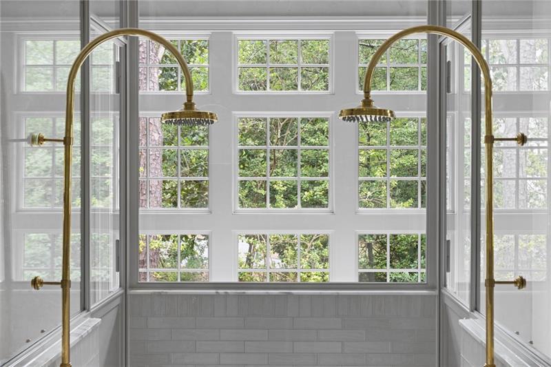 Tuxedo Park - Residential