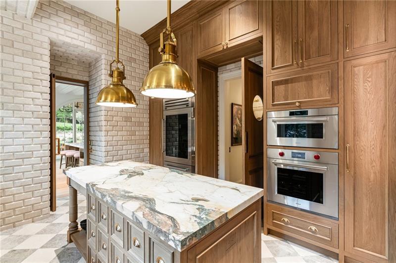 Tuxedo Park - Residential