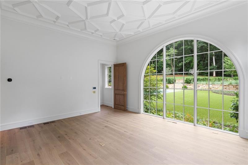Tuxedo Park - Residential