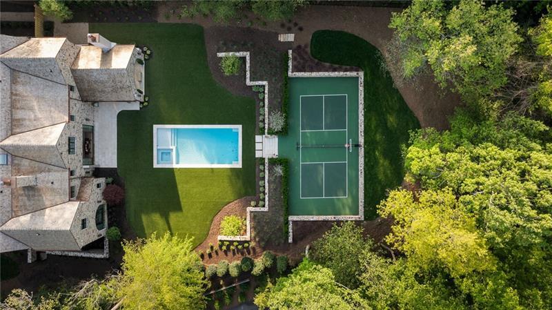 Tuxedo Park - Residential