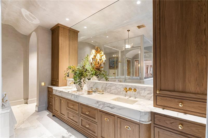 Tuxedo Park - Residential