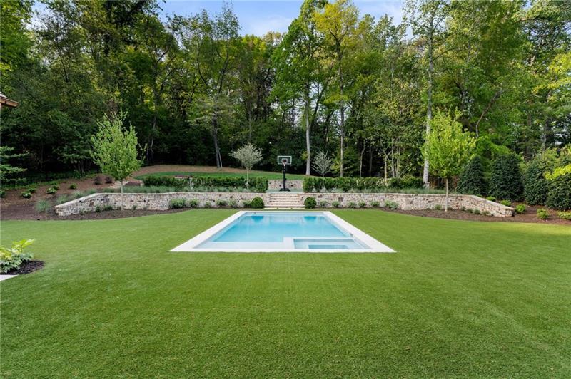 Tuxedo Park - Residential