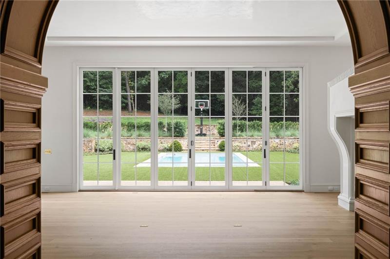 Tuxedo Park - Residential