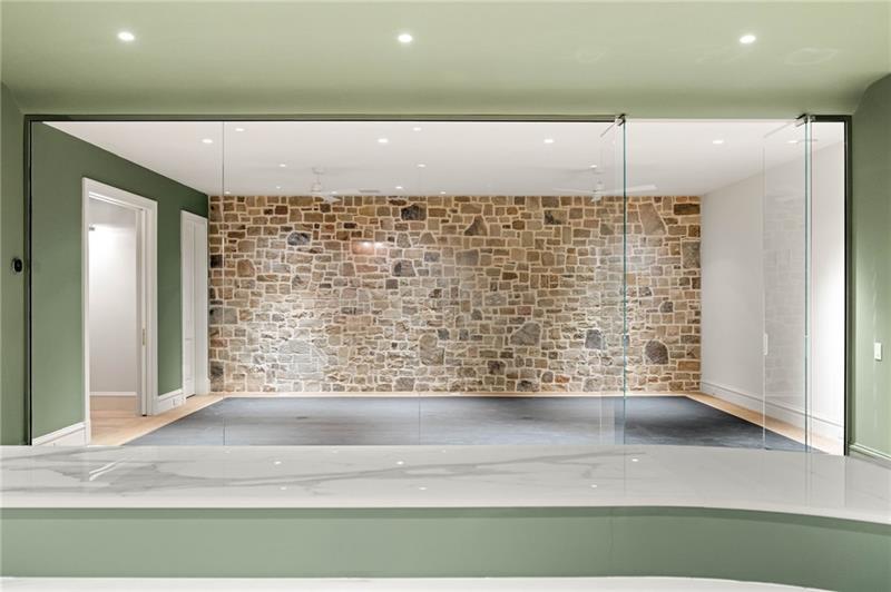 Tuxedo Park - Residential