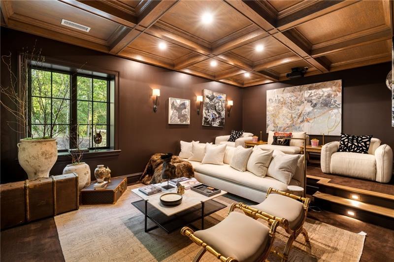 Tuxedo Park - Residential