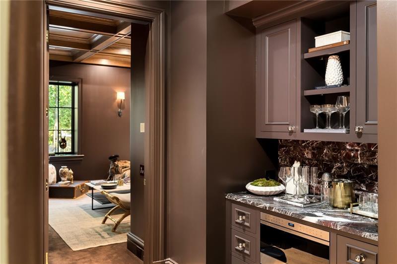 Tuxedo Park - Residential
