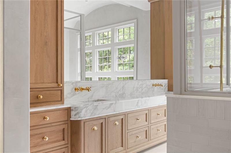 Tuxedo Park - Residential