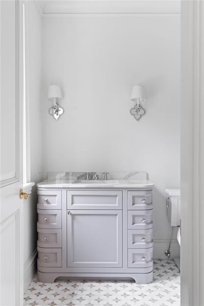 Tuxedo Park - Residential