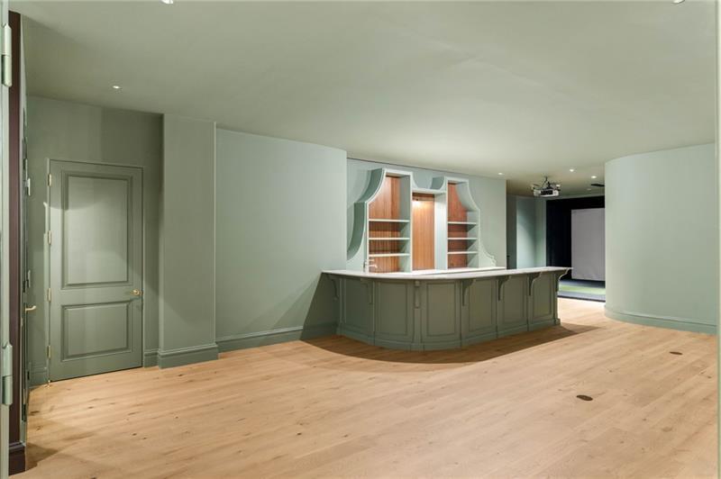 Tuxedo Park - Residential