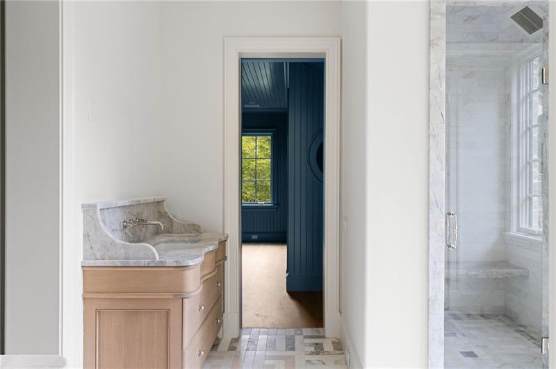 Tuxedo Park - Residential
