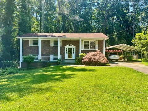 Homes For Sale - 776 Airlie Drive<br/> Stone Mountain, GA 30083