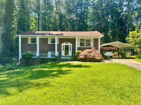 Homes For Sale - 776 Airlie Drive<br/> Stone Mountain, GA 30083