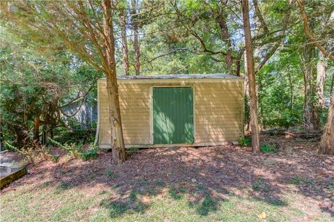 A home in Dacula