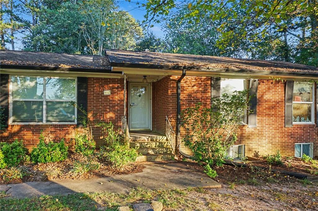 855 CHEROKEE Road
