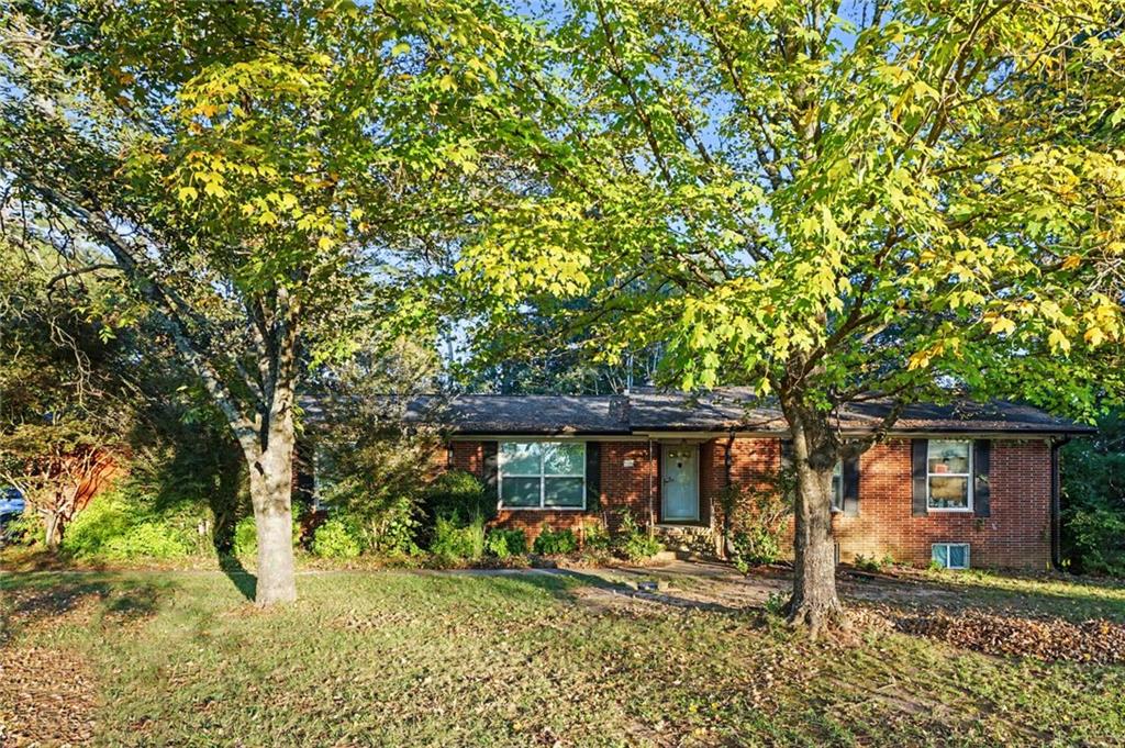 855 CHEROKEE Road