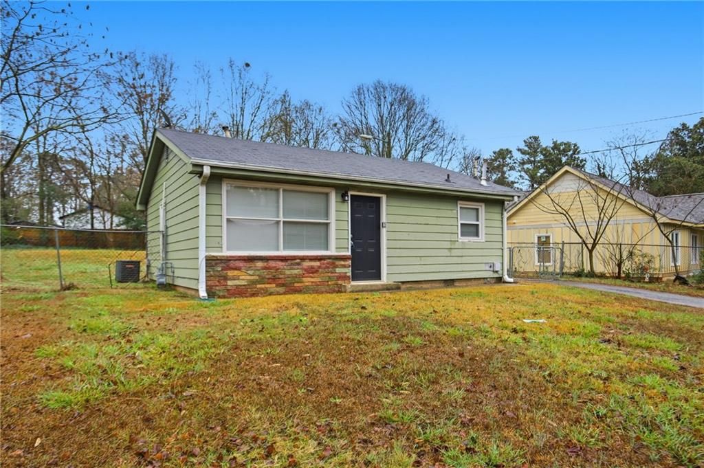 Photo of 1835 Waldrep Circle SE, Marietta, GA 30060 (MLS # 7703162)