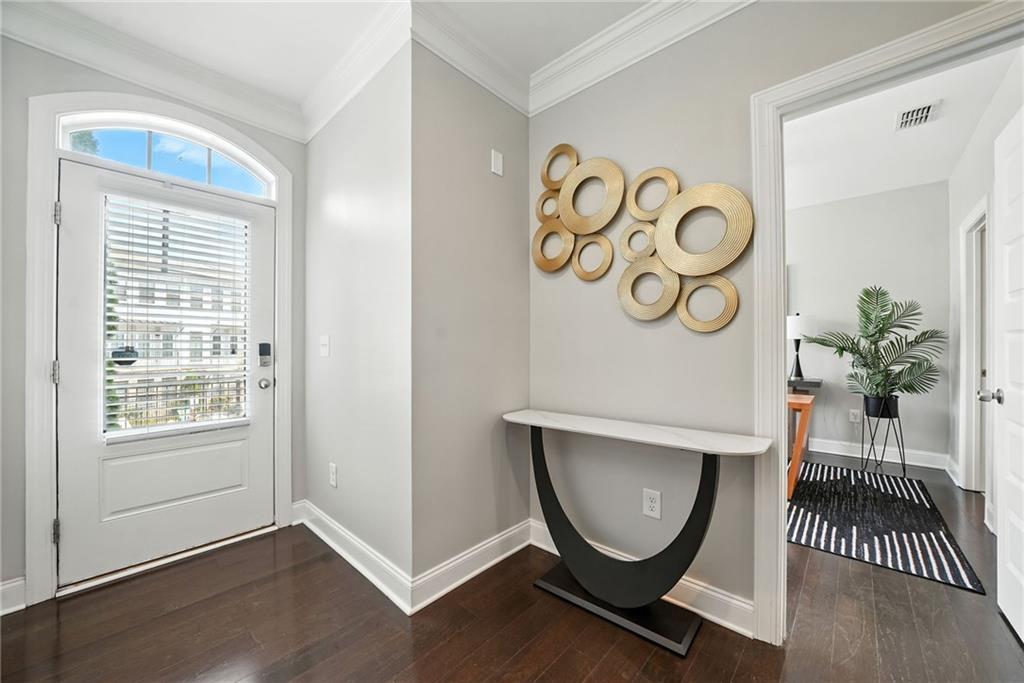 618 Morning Glory Place NE