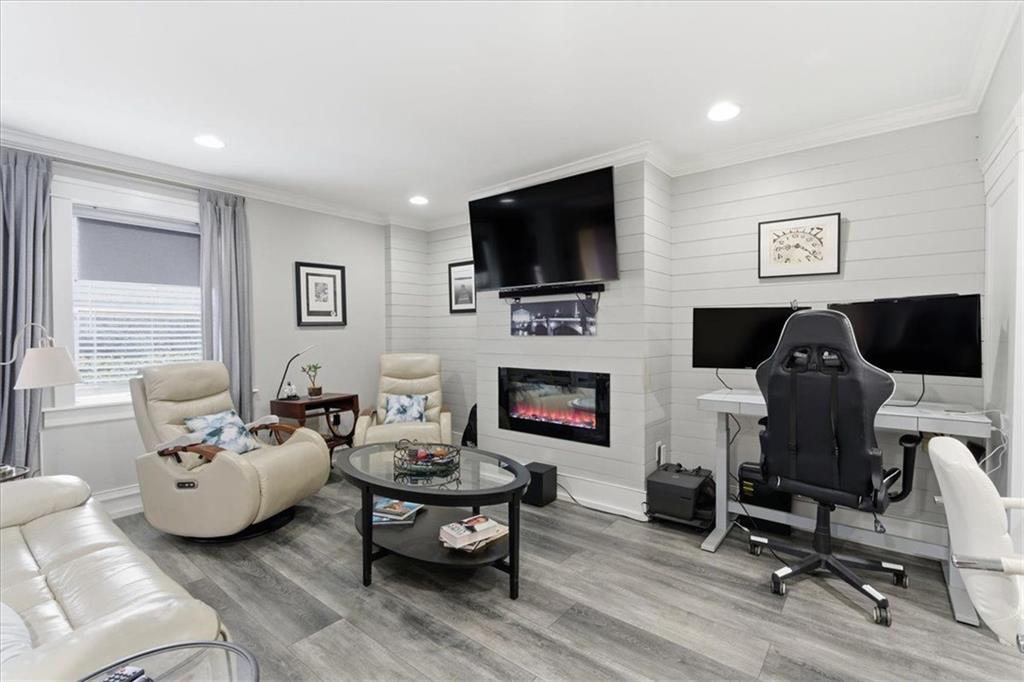 2855 PEACHTREE Road NE 124