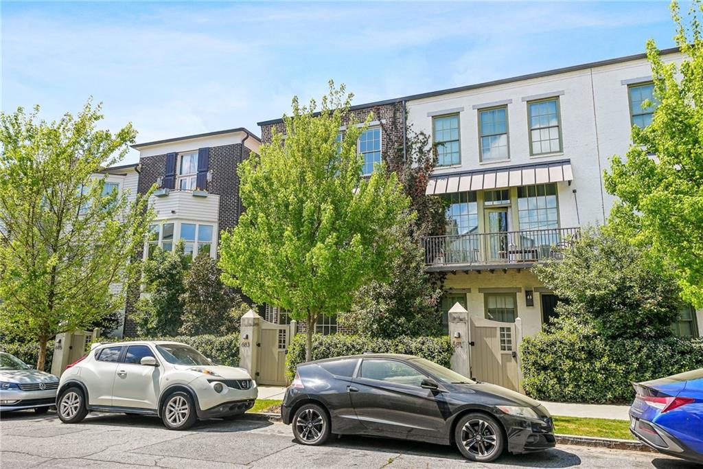 683 Fraser Street SE