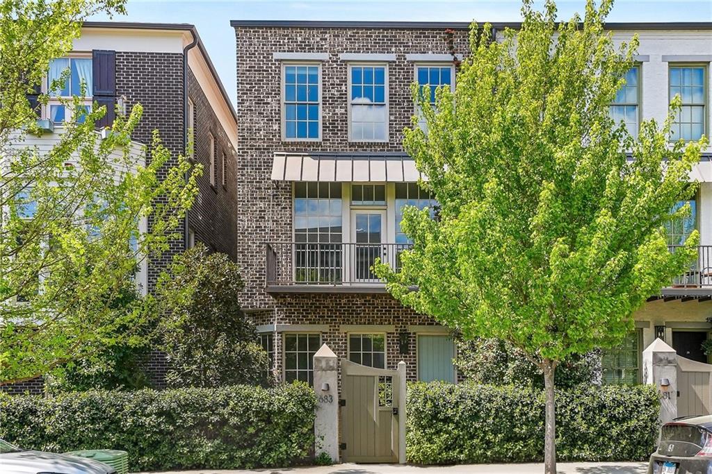 683 Fraser Street SE