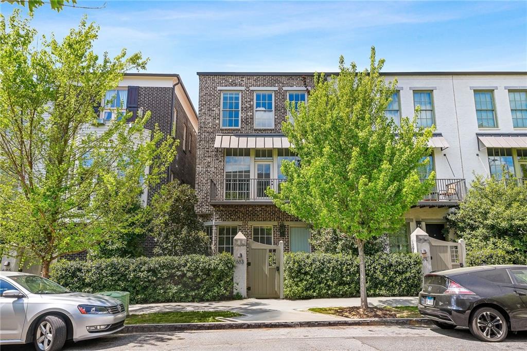 683 Fraser Street SE