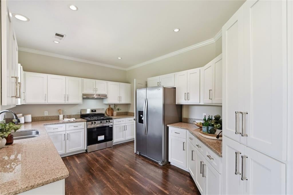 10590 Stonepoint Place