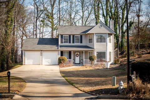 Homes For Sale - 230 Royal Colony Court<br/> Alpharetta, GA 30022