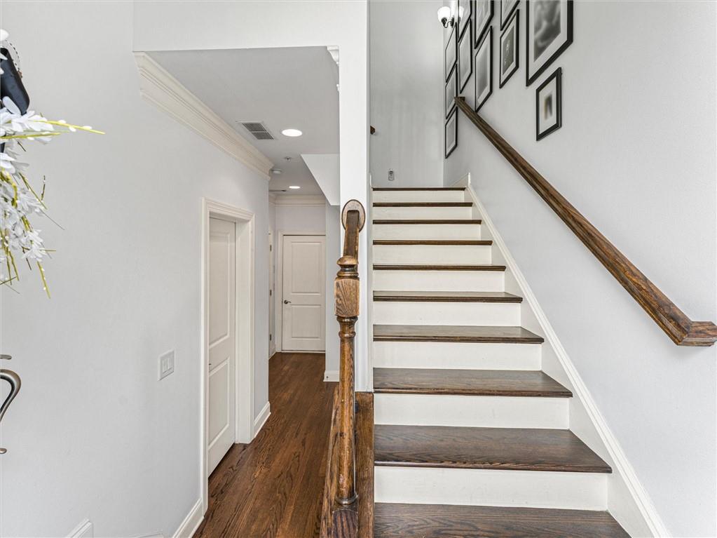 299 Green Street NW