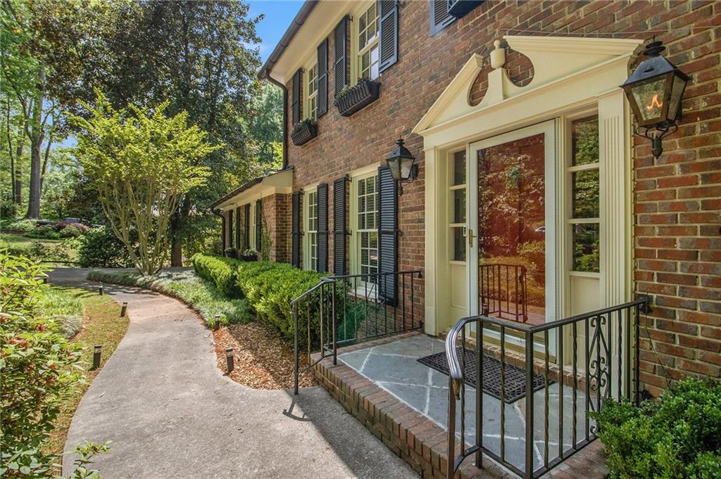4111 Mcclatchey Circle, Atlanta, Georgia image 7