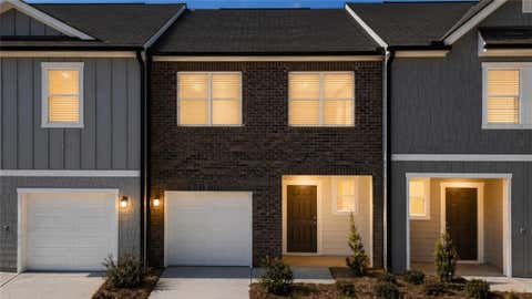 Townhouse For Sale - 1095 Lucienne Boulevard<br/> Auburn, GA 30011