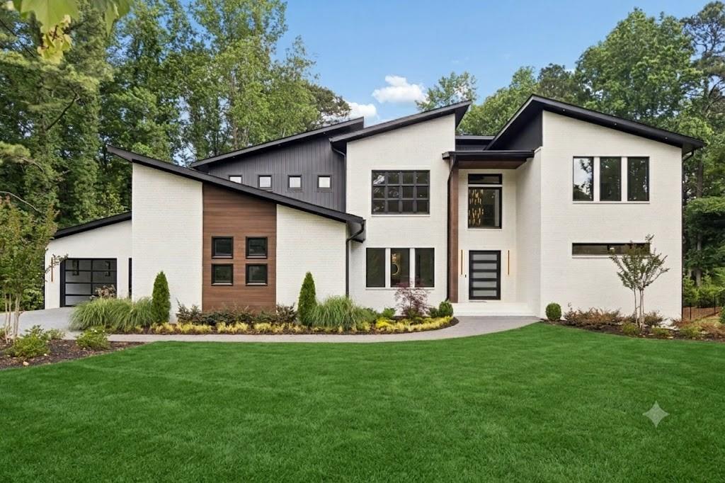1000 Clementstone N.E Drive