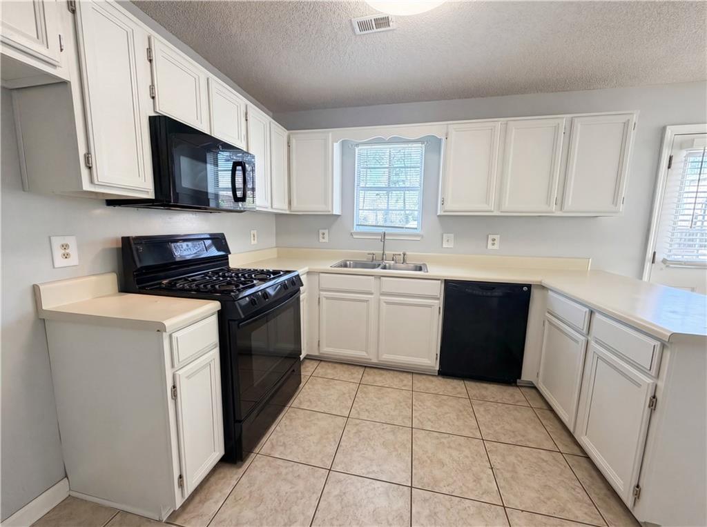 1390 Chapel Hill Lane SW