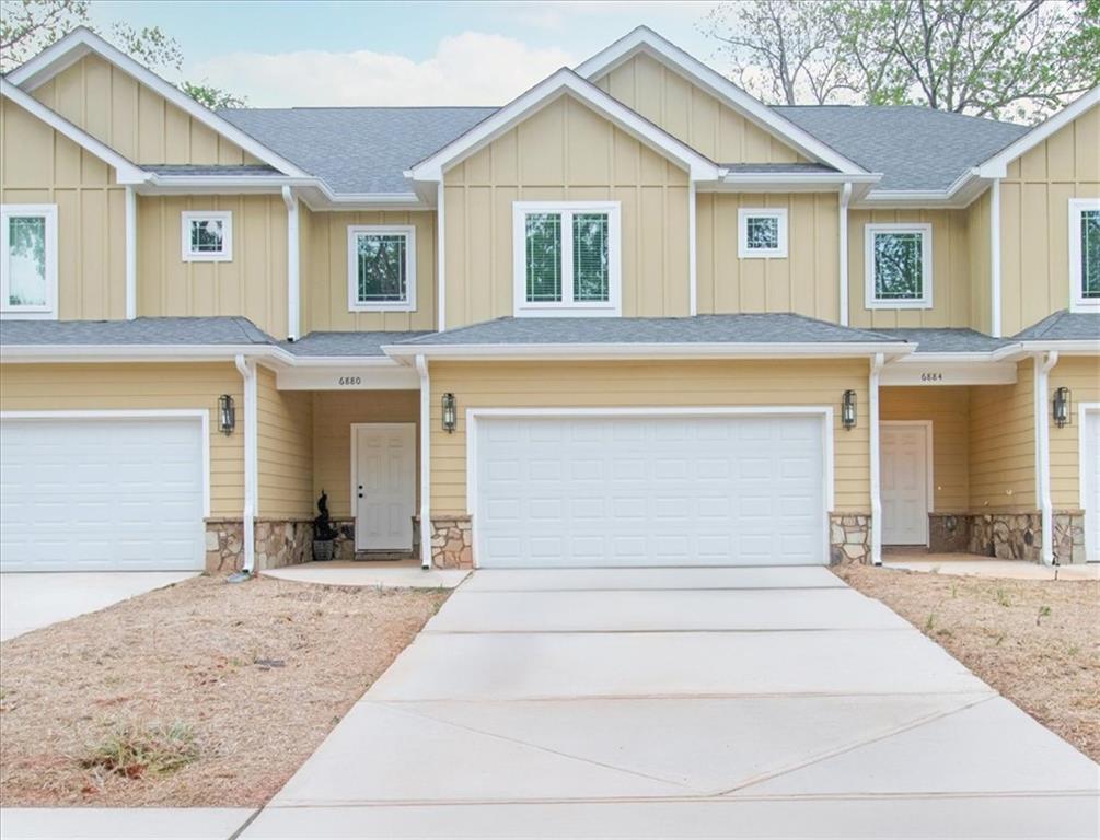 6880 Robinson Street, Lithonia, Georgia image 1