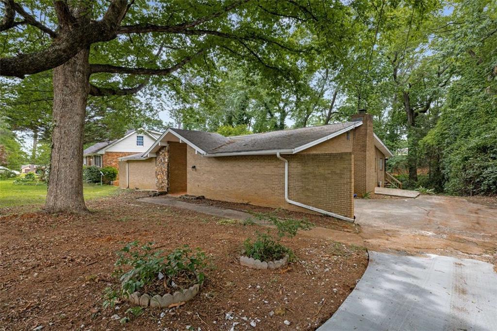 4701 Riverwood Circle, Decatur, Georgia image 2