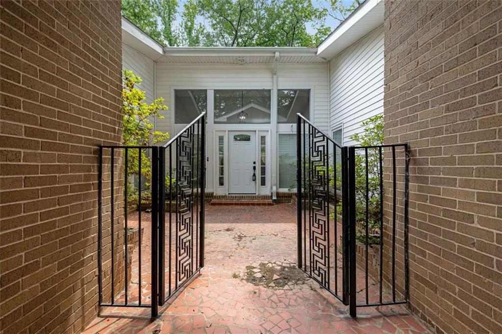 4701 Riverwood Circle, Decatur, Georgia image 3