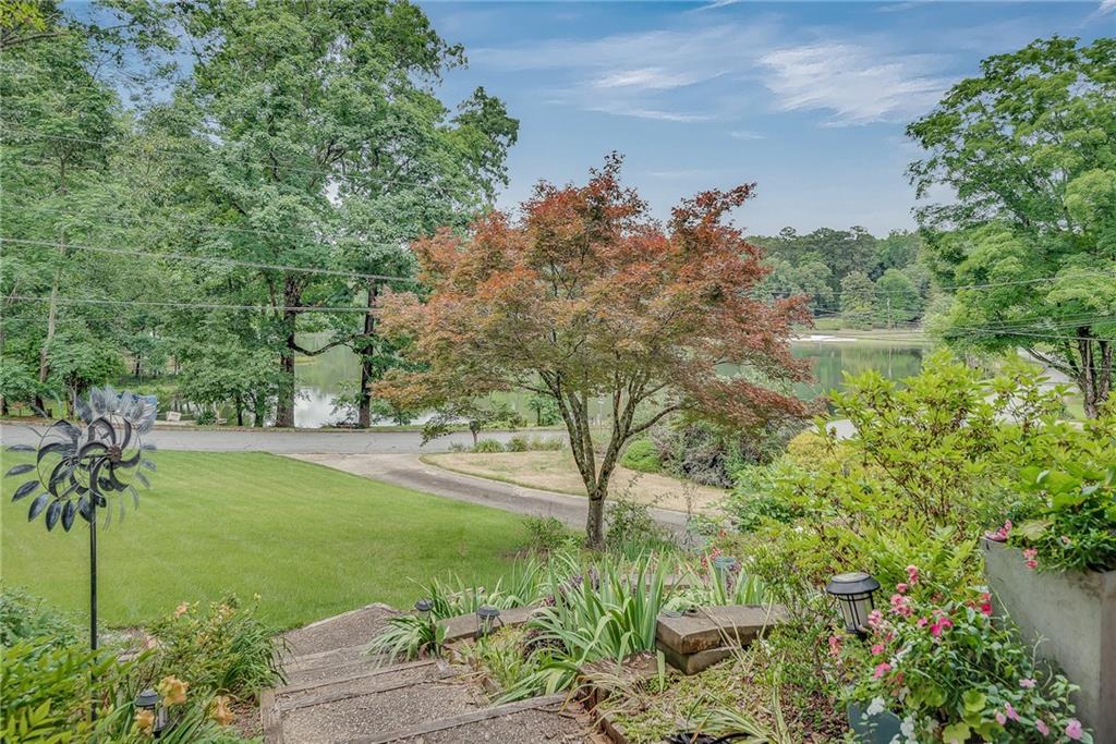 588 Kenilworth Circle