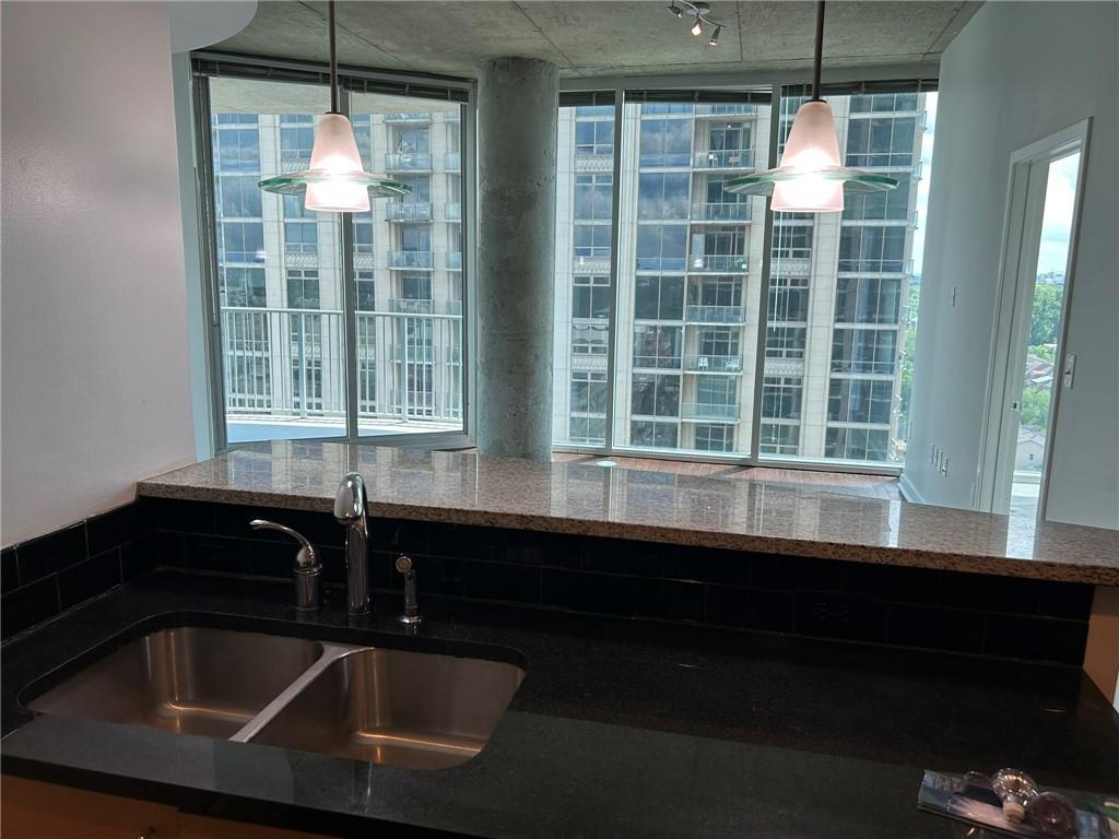 Twelve-Atlantic stateion - Residential Lease