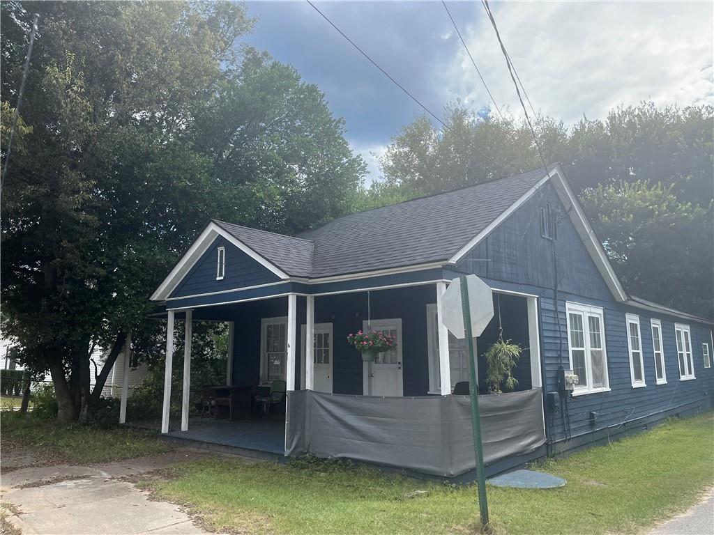 Great investment opportunity in Porterdale Historic District. Duplex, 1BR 1Bath each side. Minutes to Covington. An additional duplex and 7 single family homes are also available. Prices range from $115,000-$145,000. Don't miss this opportunity. All properties are currently rented. Rent rolls are available. Please see private remarks re addresses for additional properties.
