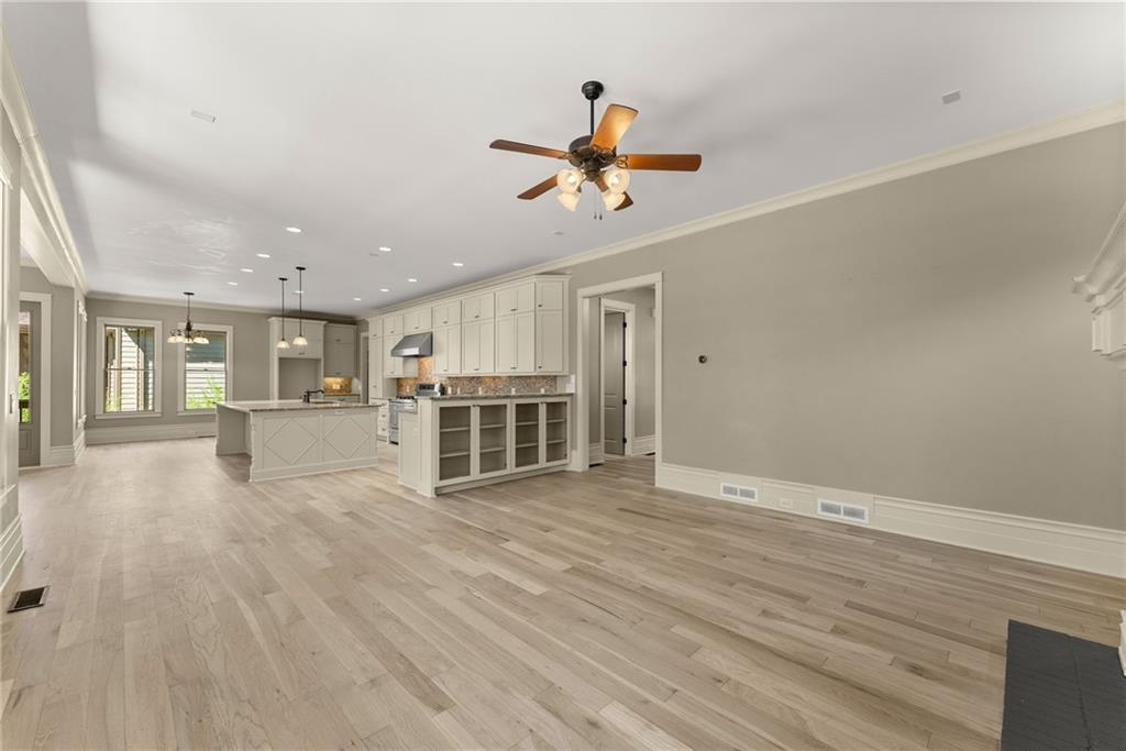 3405 Camellia Lane, Suwanee, Georgia image 9