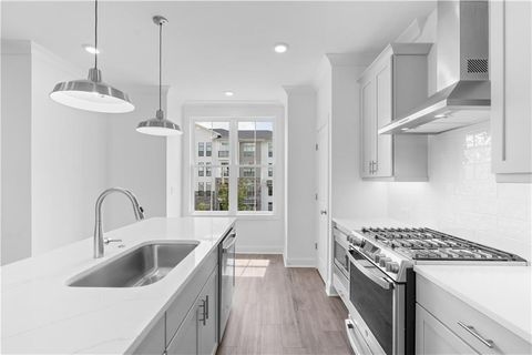 Townhouse For Sale - 4211 Millcroft Place #215<br/> Buford, GA 30518