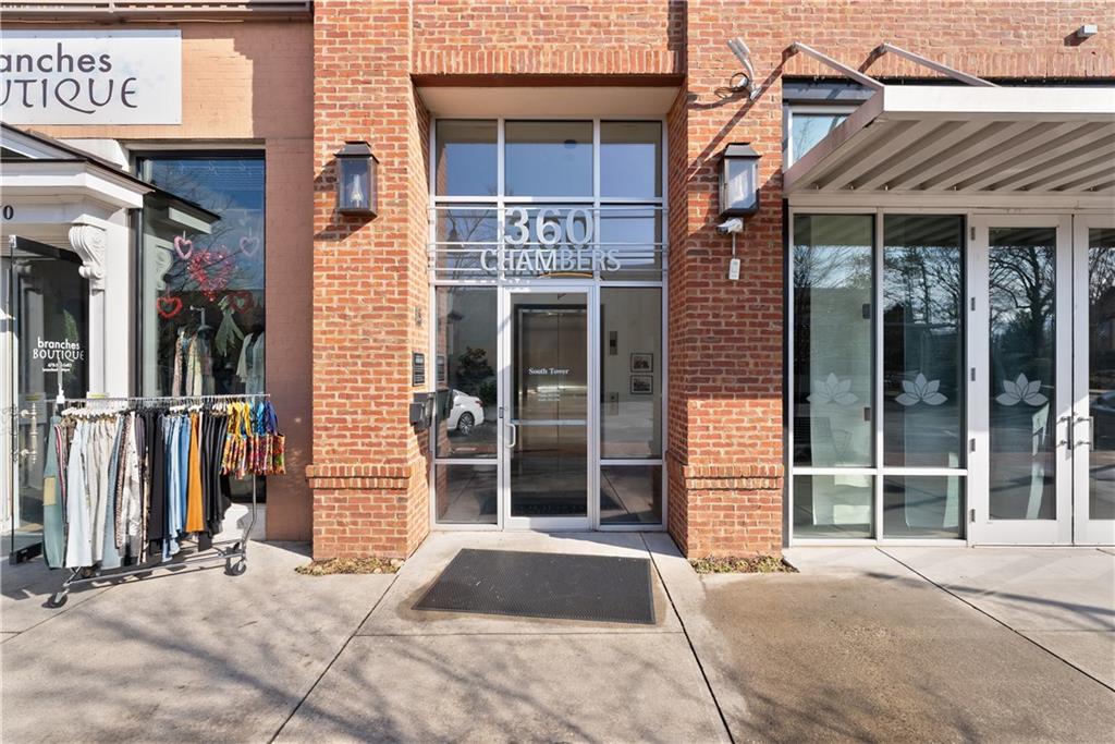 360 Chambers Street 403