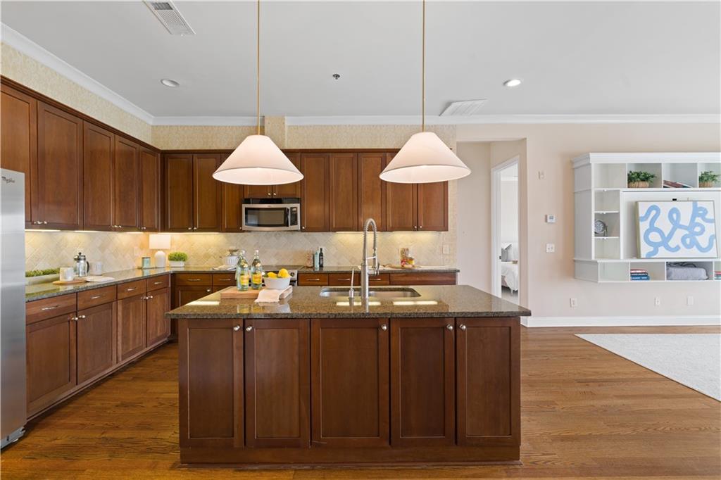 360 Chambers Street 403